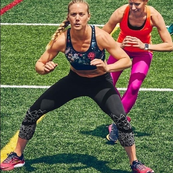 Athleta Sonar Floral Print Running Stretch Crop XS - Picture 4 of 8